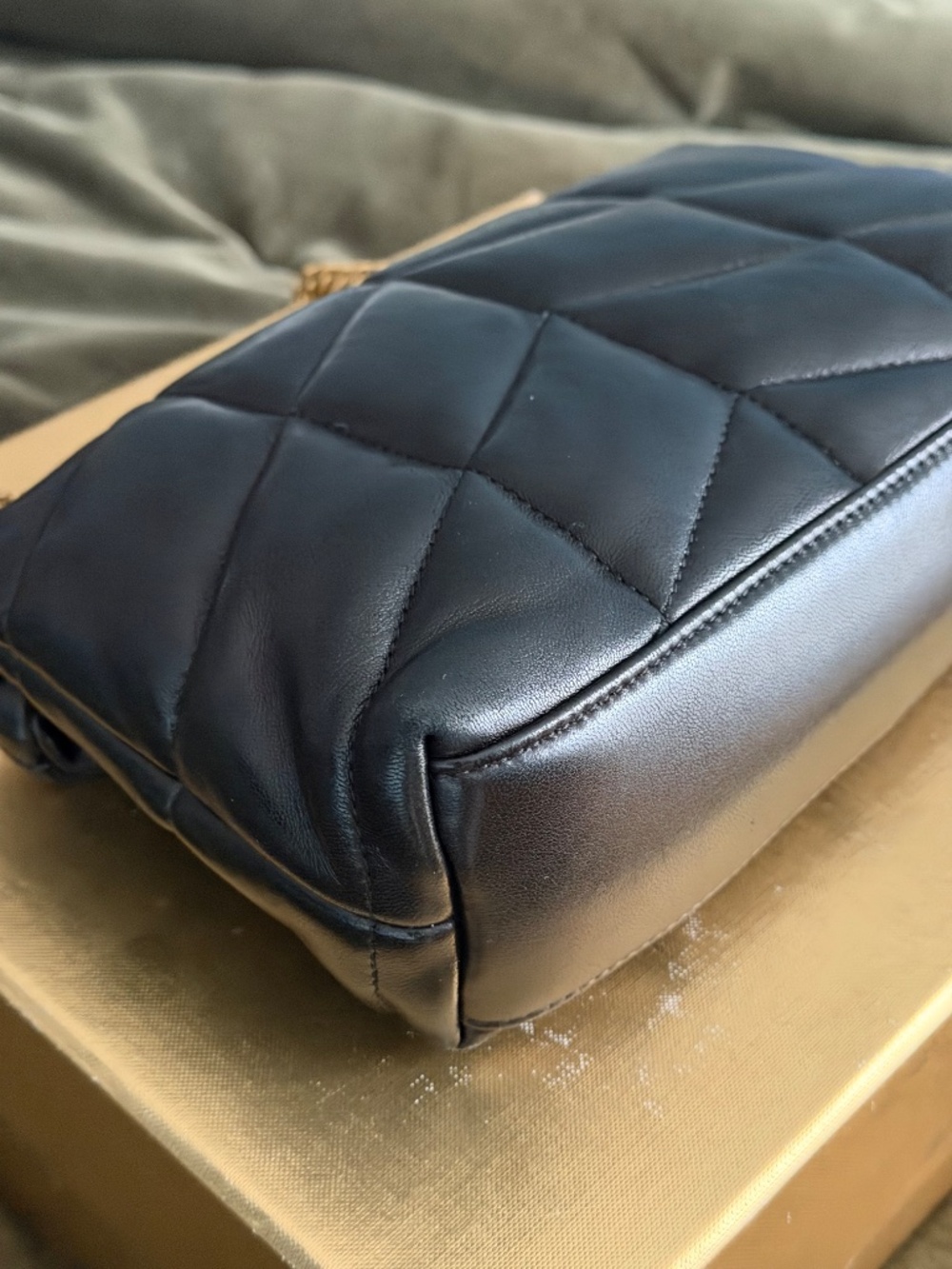 Saint Laurent Puffer Handbag - Picture 5 of 8